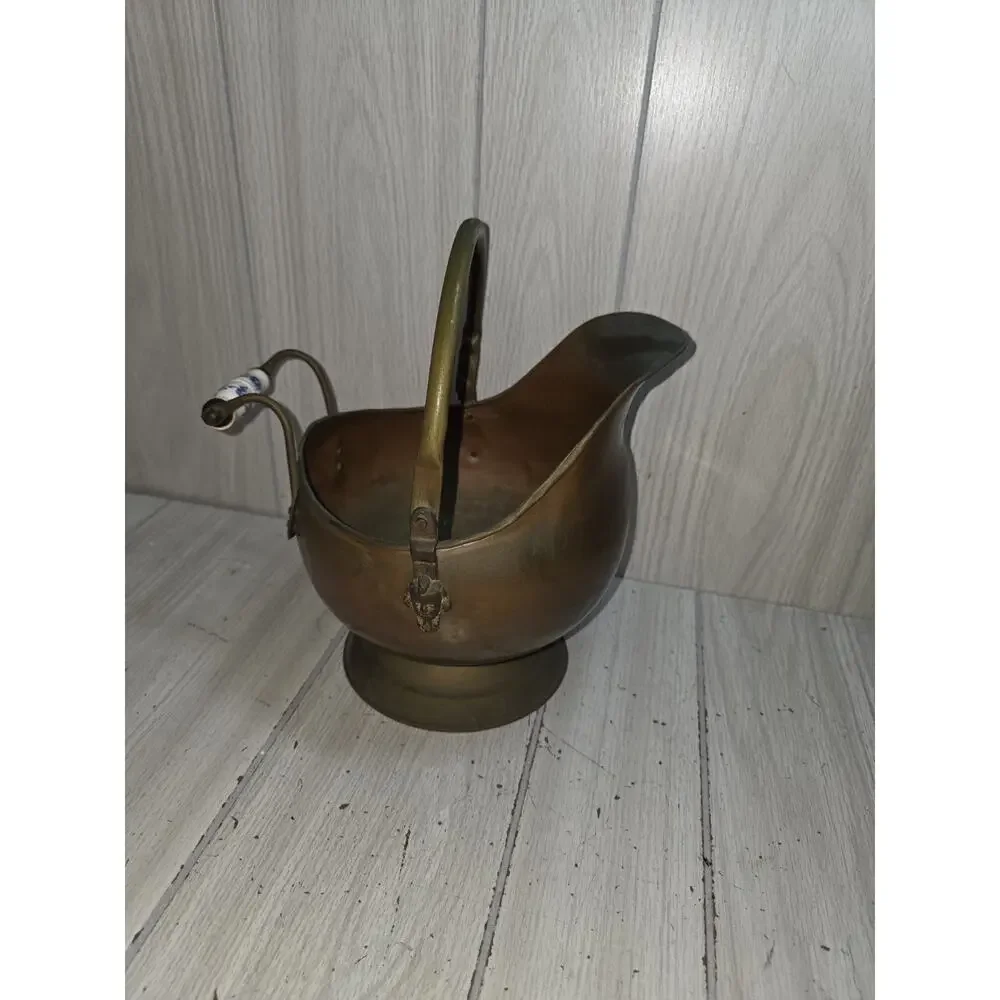 Vintage Hammered Copper Coal Scuttle Bucket With White And Blue Porcelain Handle